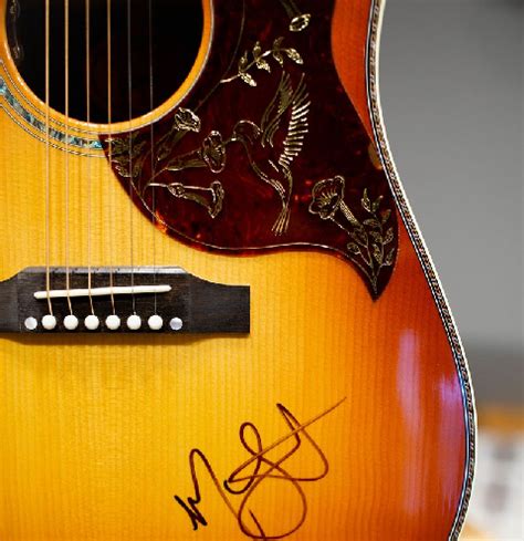 Charitybuzz: Miranda Lambert Signed Gibson Hummingbird Deluxe Guitar