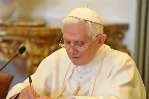 Benedict XVI defends resignation and title ‘pope emeritus’ in private ...