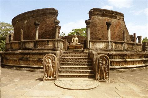 Polonnaruwa World Heritage Ancient City - Sri Lanka tour and travel guide