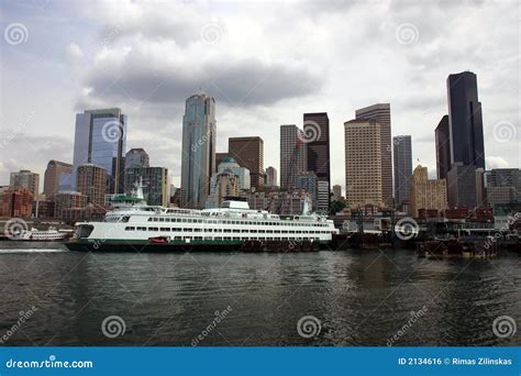 Seattle Skyline With Ferry Royalty Free Stock Image - Image: 2134616