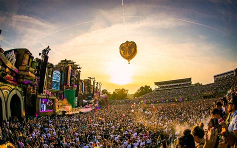 Tomorrowland - The Digital Festival - The Reflections of Love - Chapter ...