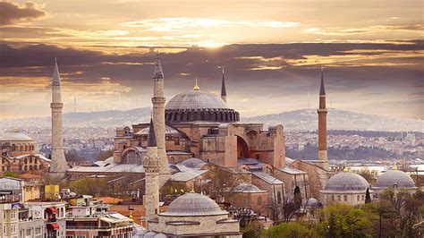 Online crop | HD wallpaper: Hagia Sophia, city, Istanbul, Turkey, architecture, building ...