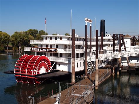 Steamboats.com Online Museum - Dave Thomson Wing