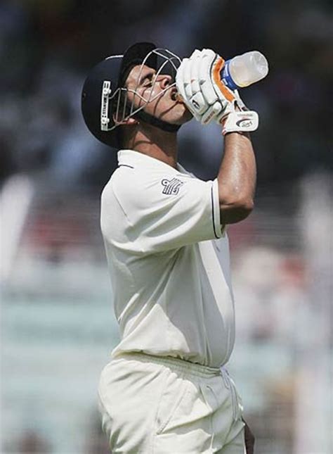 Owais Shah feels the heat | ESPNcricinfo.com