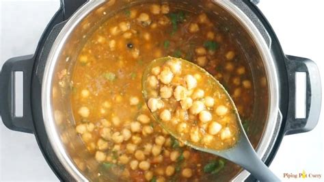 Instant Pot Chana Masala | Punjabi Chole Masala - Piping Pot Curry