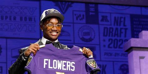 Ravens first-round draft pick Zay Flowers surprises dad with new car | Fox News