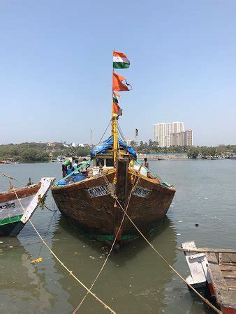 Versova Beach (Mumbai) - 2019 All You Need to Know Before You Go (with Photos) - Mumbai, India ...