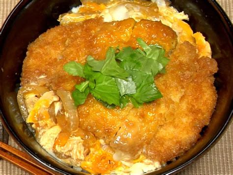 Katsudon Recipe (Deep-Fried Pork Cutlet Bowl) - Cooking with Dog