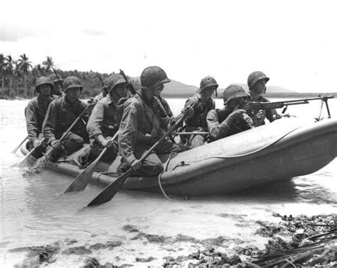 U.S. Marine Raiders in World War II | Photos | Defense Media Network