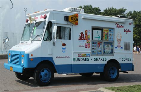 An Iconic Ice Cream Truck Is in Houston | Houstonia Magazine