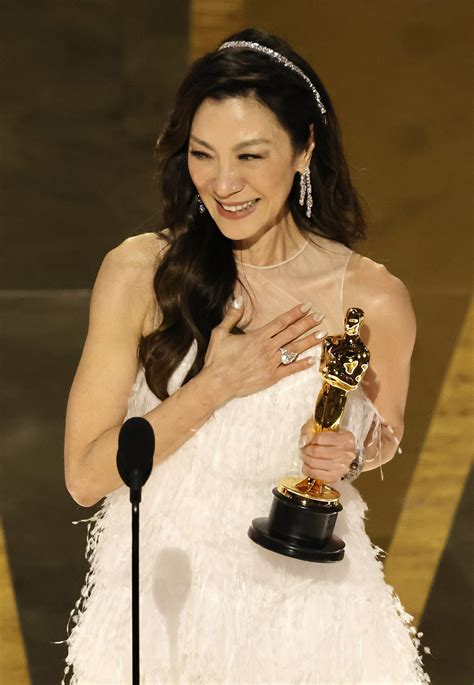 Best Actress Michelle Yeoh in Moussaieff at Oscars 95th Academy Awards ...