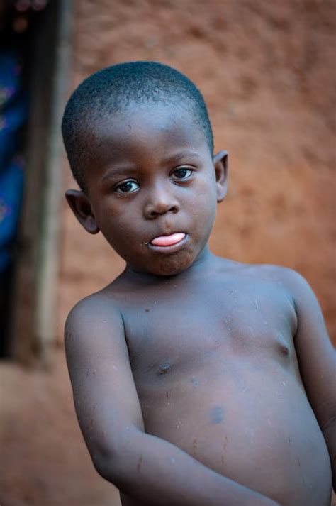 Photo gratuite de afrique, afrique garçon noir, bébé