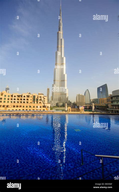 Burj Khalifa reflected in hotel swimming pool, Dubai, United Arab Emirates, Middle East Stock ...