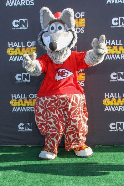 kansas city chiefs mascot | Kansas City Chiefs Mascot K.C. Wolf ...