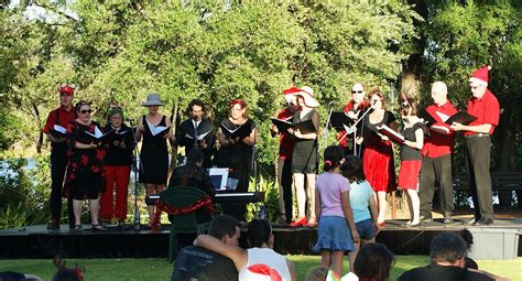 11 December 2021 | Sunset Carols at Tranby House | Tuxedo Junction ...