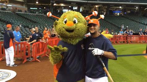 Houston Astros mascot Orbit promotes his birthday during BP - YouTube