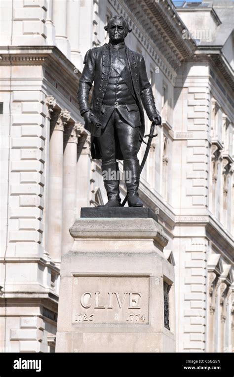 Robert Clive statue, Major General Robert Clive, Clive Steps, London ...