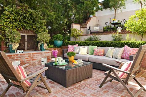 8 Tips for Buying Patio Furniture That Suits Your Outdoor Space