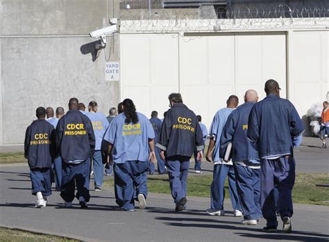 1 inmate killed in Northern California prison riot | 89.3 KPCC