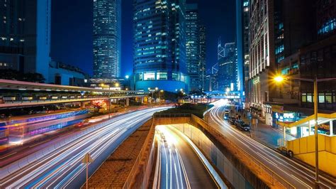 How to Photograph Light Streaks from Cars at Night