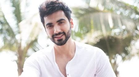 Ishwak Singh Height, Weight, Age, Girlfriends, Biography, Family, Facts