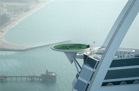 'World's most famous' helipad on Burj al Arab turns 20 | CNN