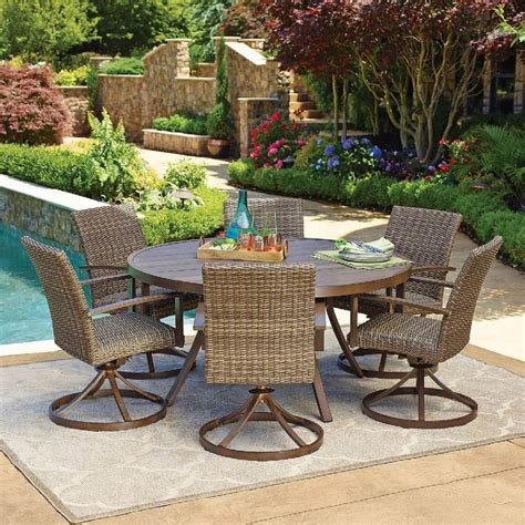 What are the best outdoor dining sets? What is the best patio set?