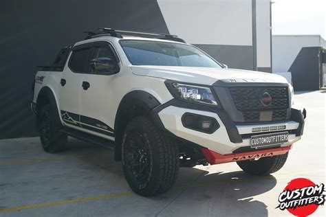 Nissan Navara NP300 PRO4X Warrior - Custom Outfitters