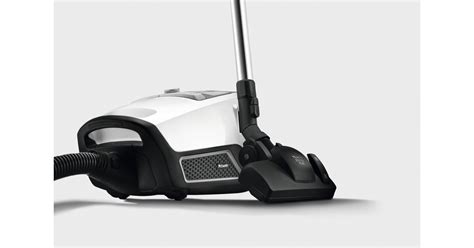 CNW | Miele launches their first ever bagless vacuum