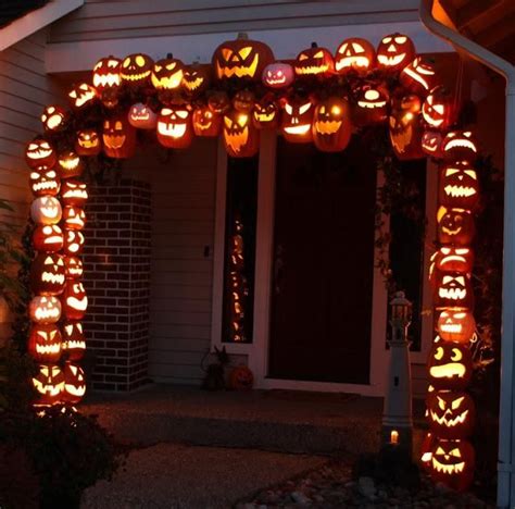 DIY Halloween Pumpkin Arch Construction Halloween Pumpkin Diy ...