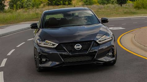 2021 Nissan Maxima 40th Anniversary Edition Has Snazzy Looks and Exclusive Perks - autoevolution