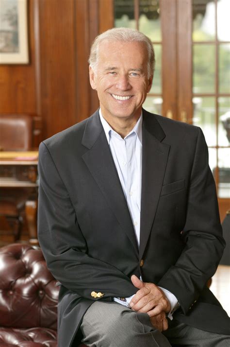 File:Joe Biden, official photo portrait 2.jpg - Wikimedia Commons