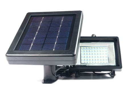 The 5 Best Solar Outdoor Spotlights [Review] - Joule X