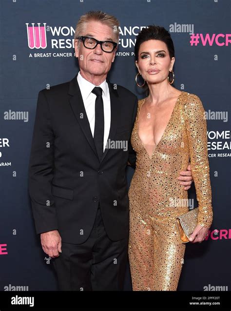 Beverly Hills, CA. 16/03/2023, Harry Hamlin and Lisa Rinna arriving to the An Unforgettable ...