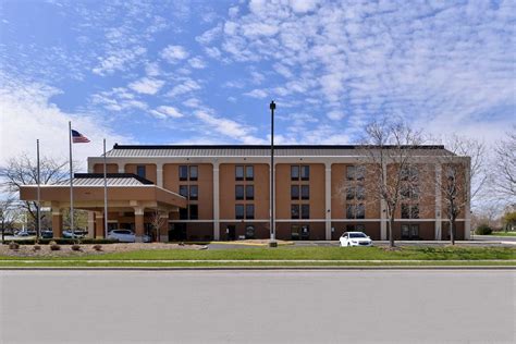 Hotels near Louis Joliet Mall, Illinois in IL – Choice Hotels