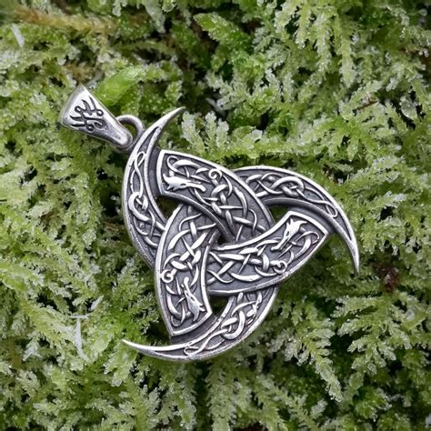 Sterling silver The Horns of Odin (Triskele) – Skullvikings