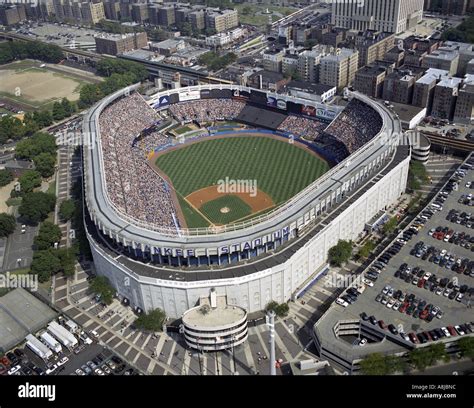 Vue aérienne de Yankee Stadium situé dans le Bronx, New York. USA ...