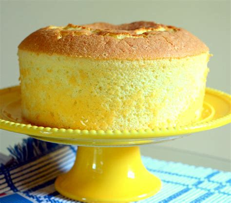 Lemon Chiffon Cake: A Simple, Light and Fluffy Recipe | Craftsy