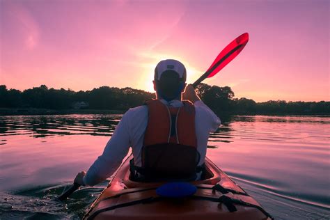 Kayaking Tips for Beginners | 10 Most Essentials You Must Know Before Kayaking