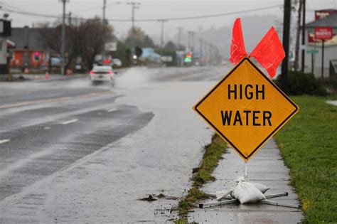 Massachusetts weather: Storm to bring strong winds, heavy rain ...