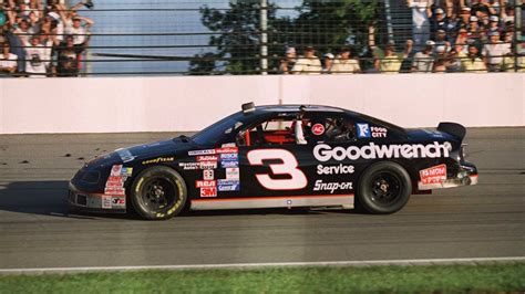 The Tragic Death Of Dale Earnhardt, Sr