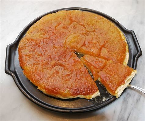 Classic, Easy Tarte Tatin Recipes with Pears, Apples, Cherries