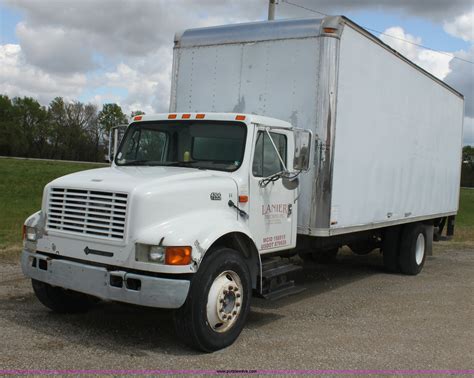 2000 International 4700 box truck in Emporia, KS | Item H2083 sold ...