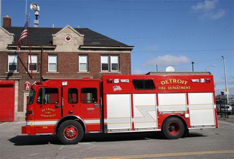 Detroit Fire Department Squad 4 | Squad 4 Det Fire Dept, spa… | Flickr