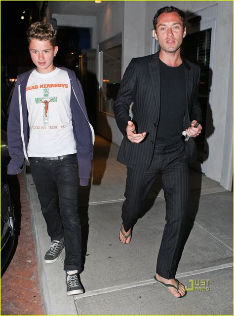 Jude Law: Out to Dinner with Rafferty!: Photo 2533650 | Celebrity ...