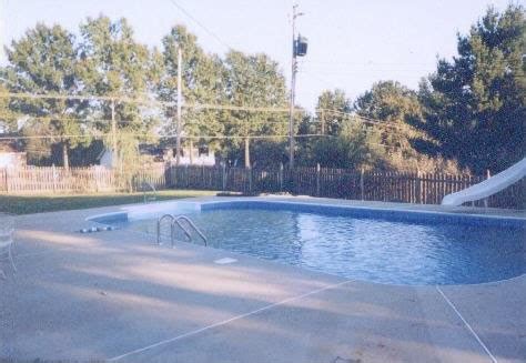 Independence, MO Swimming Pool - 2 - INYOPools.com - DIY Resources