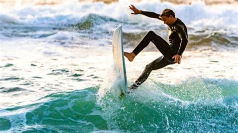 10 Best Surfing Spots In California That You CAN'T Miss 🌊