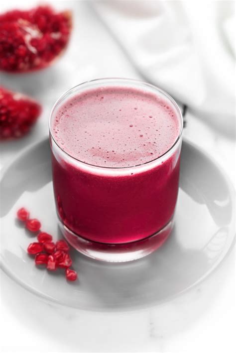 Pomegranate Juice Recipe (Video) - Cubes N Juliennes