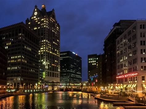 Milwaukee RiverWalk - All You Need to Know BEFORE You Go - Updated 2020 (WI) - Tripadvisor