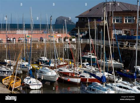 North Berwick Harbour Stock Photo - Alamy